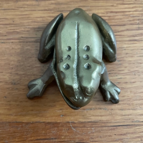 Vintage Metal Frog Figurine - Picture 2 of 6